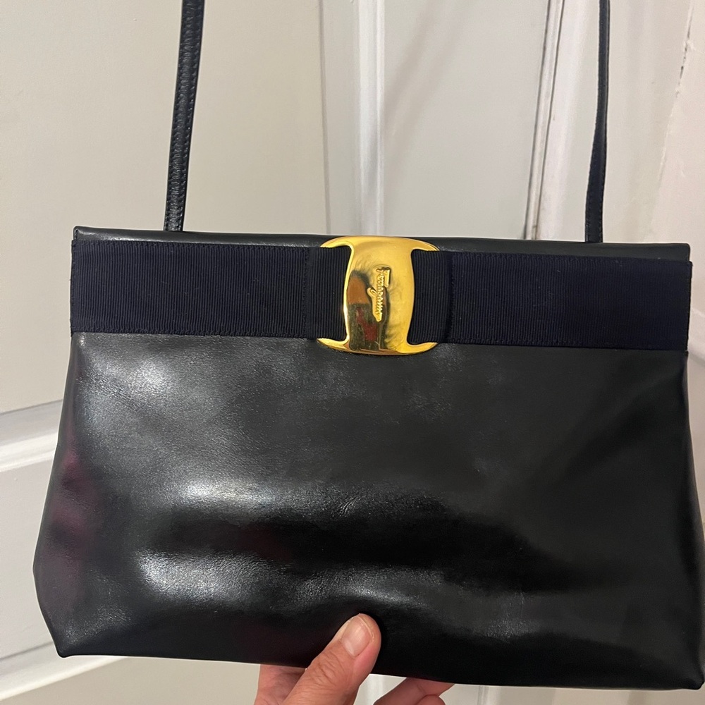 Salvatore Ferragamo Vala Leather Clutch Crossbody Bag Vara Bow Gold Buckle Purse - Picture 6 of 16